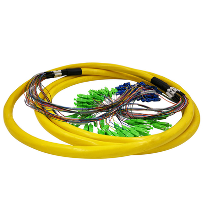 FTTH 64 creuse Unitube la correction que jaune de fibre câble avec le connecteur différent